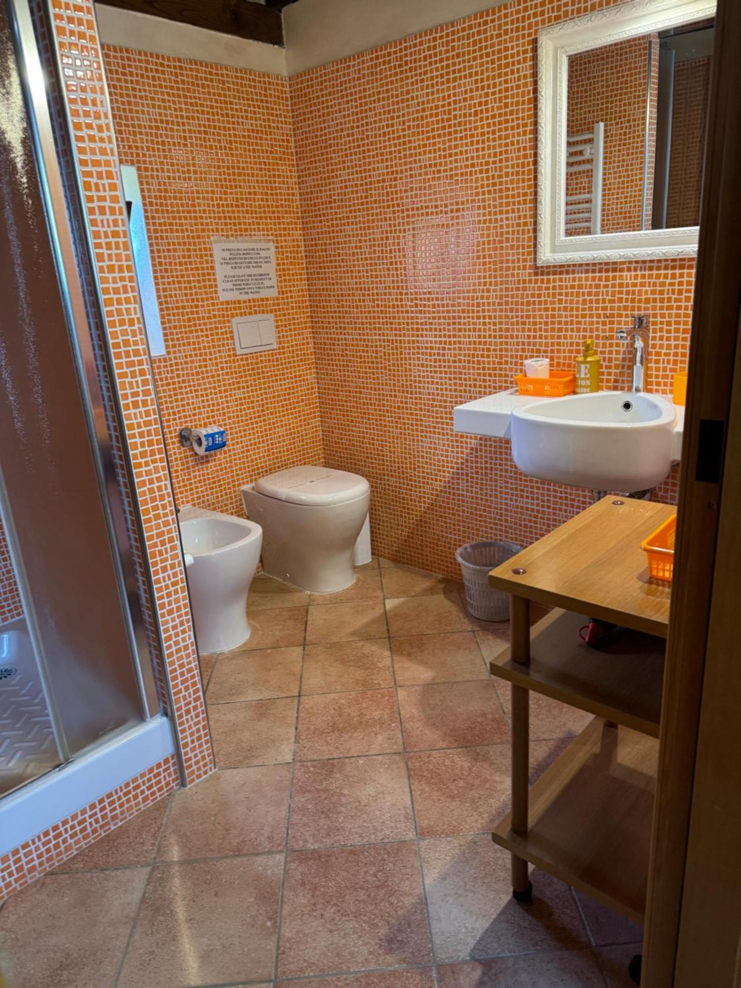 B&B Oasi Di Mamma Clara Latina Exterior foto